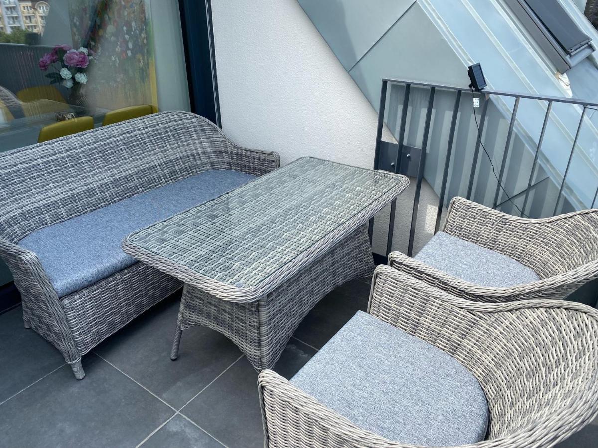 Panorama View Apartment In City Center Хевиз Экстерьер фото