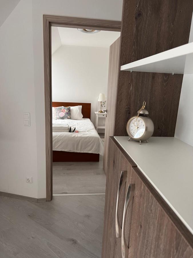 Panorama View Apartment In City Center Хевиз Экстерьер фото
